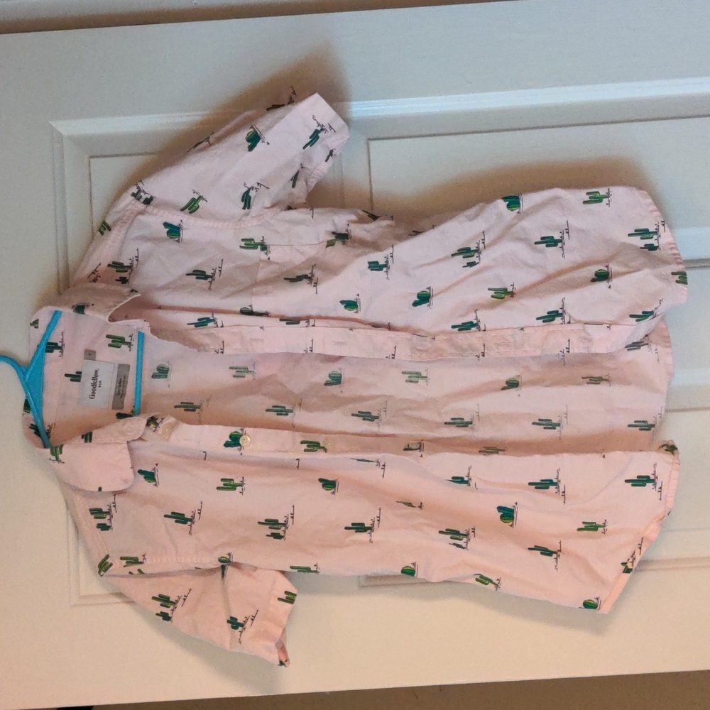 Goodfellow and co cactus shirt